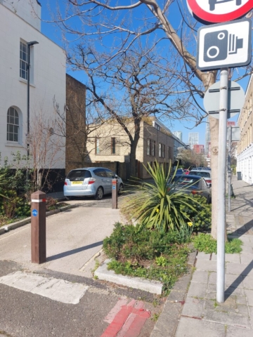 LTN in Oval ltn of a street